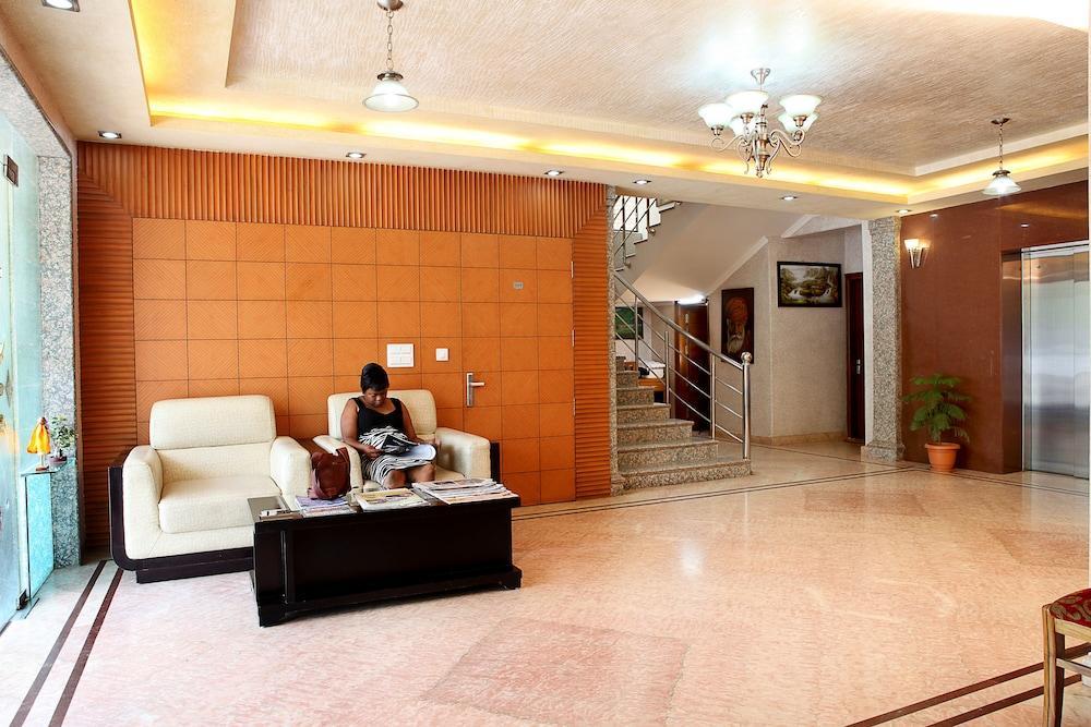 Indira International Inn Nueva Delhi Exterior foto